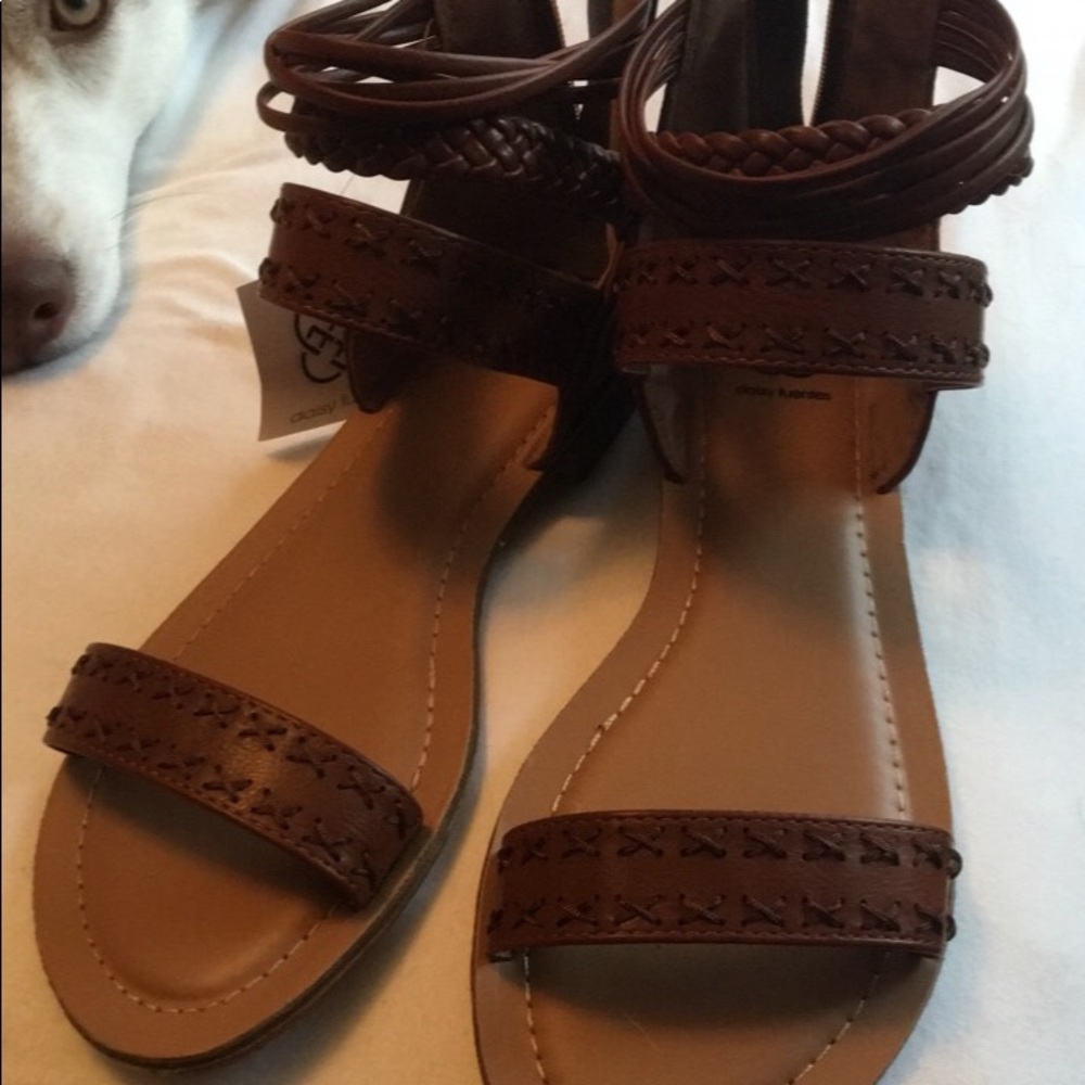 Daisy Fuentes Sandals